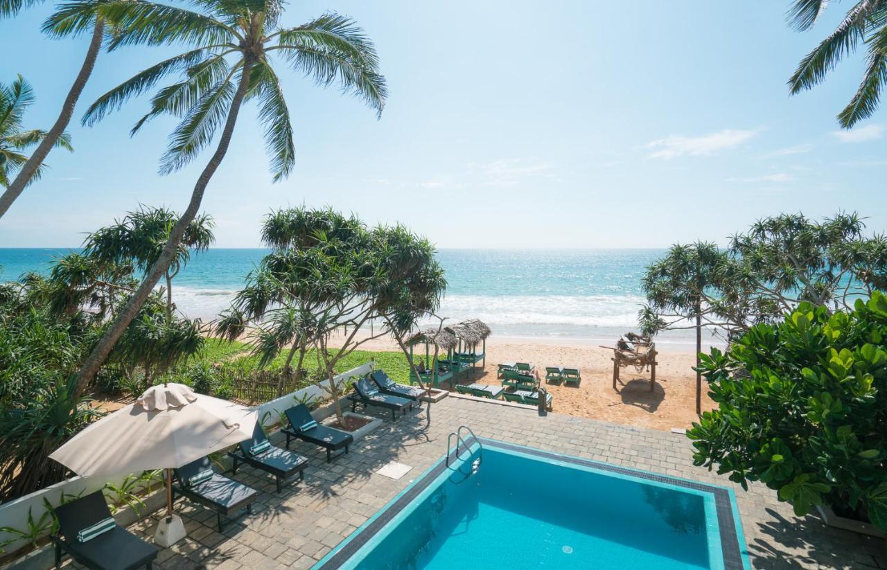 At Ease Beach Hotel Хиккадува Экстерьер фото